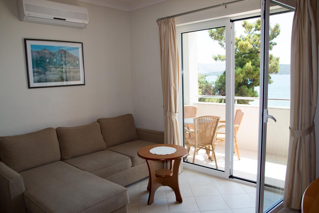 Villa Koala Apartments Zaboric Exteriör bild
